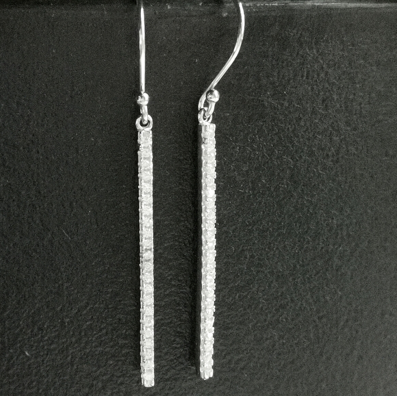 New Minimalist Sterling Silver cz linear bar earrings - Picture 6 of 7